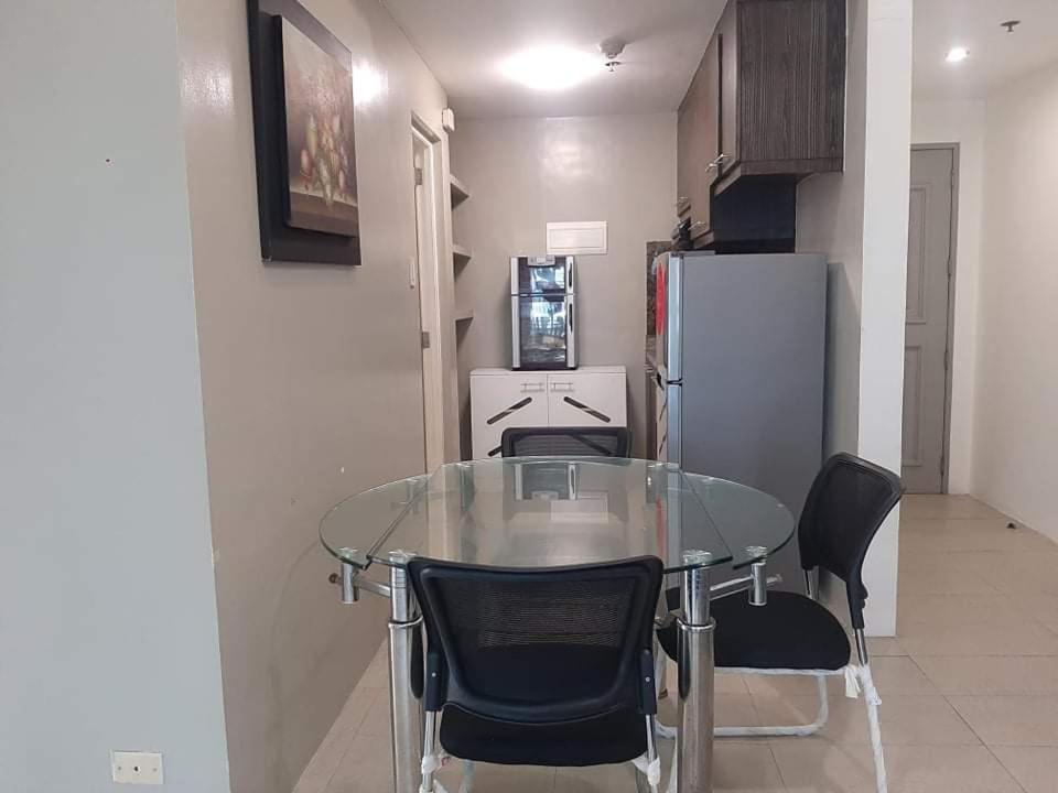 Spacious 2 Bedroom Unit With Pool Μανίλα Εξωτερικό φωτογραφία