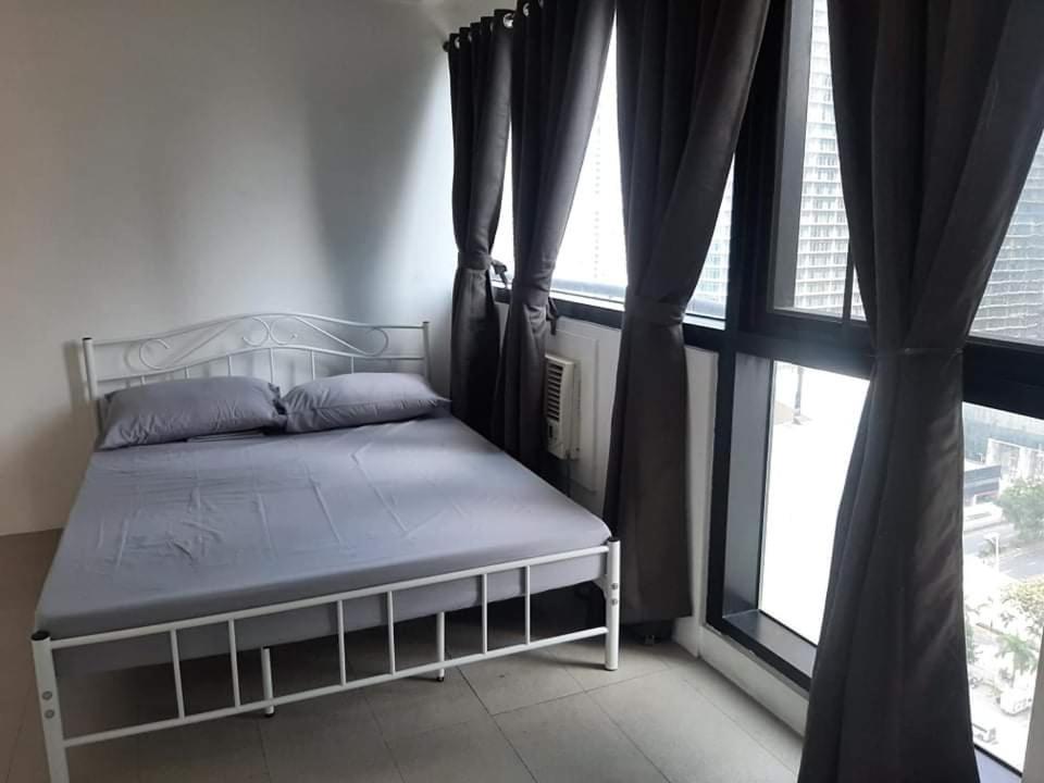 Spacious 2 Bedroom Unit With Pool Μανίλα Εξωτερικό φωτογραφία